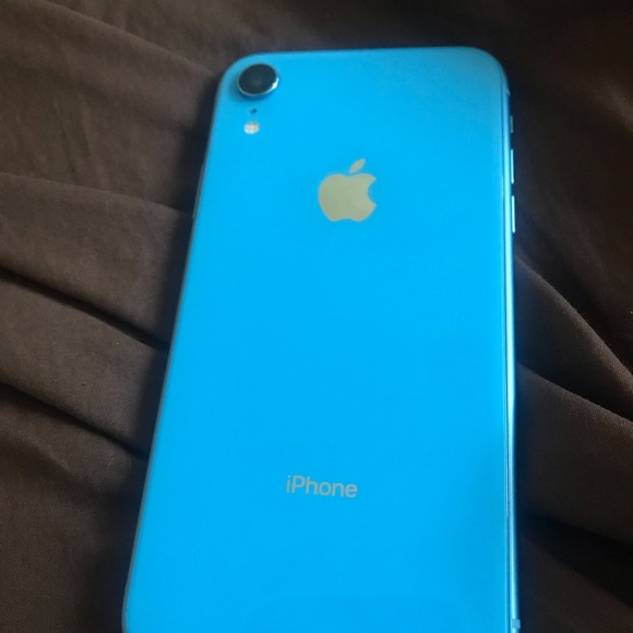 iPhone XR Blue - Picture 1 of 2